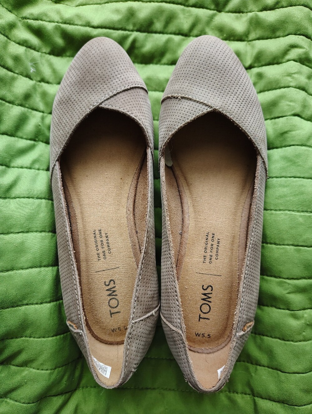 TOMS Taupe Tan Julie Ballet Flat Sz 5.5